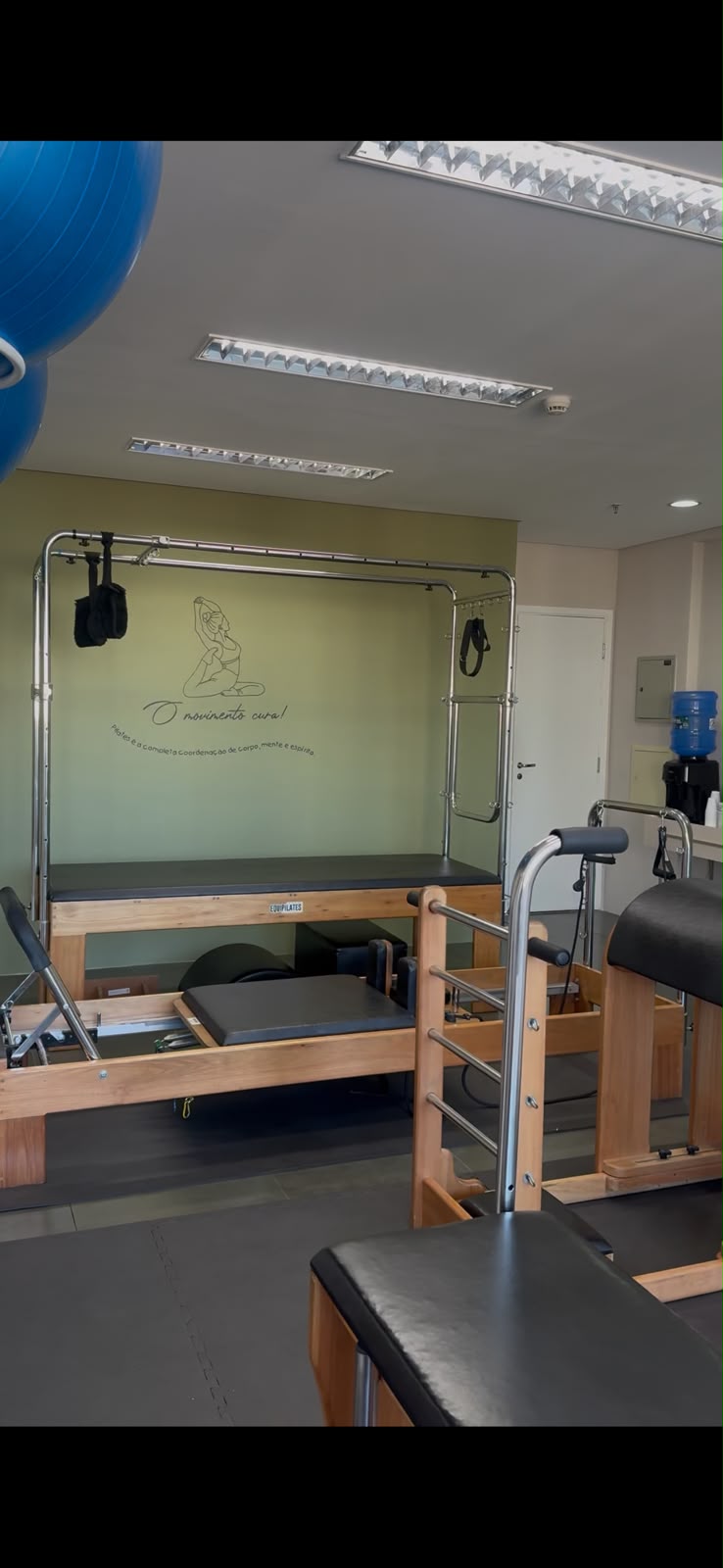 Equipamentos de Pilates — Cadillac e acessórios