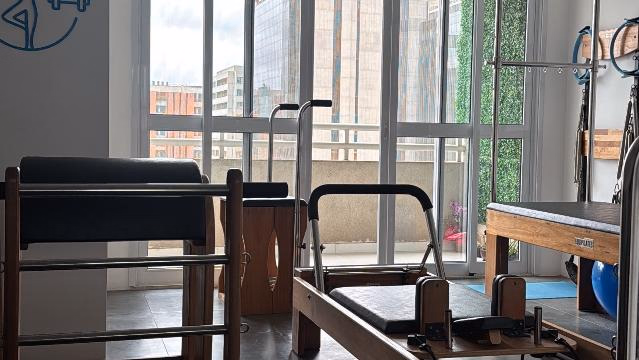 Studio Pilates Vasconcelos — Ambiente moderno e acolhedor